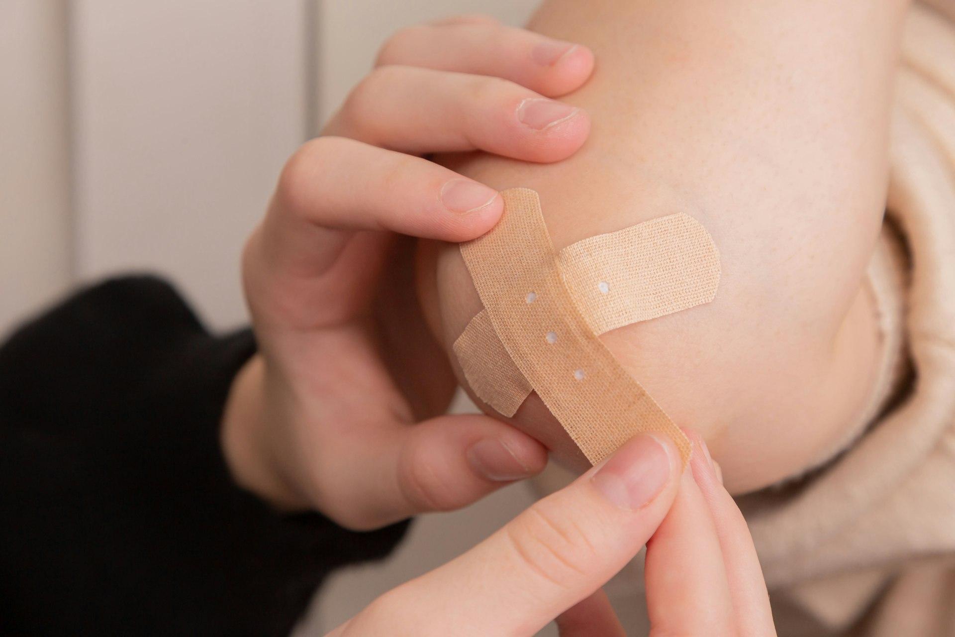 band aids for an elbow wound